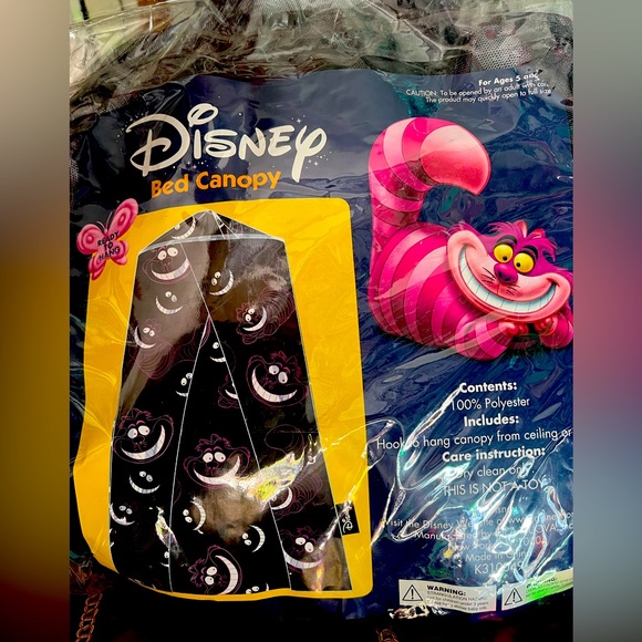 Cheshire Cat Bed Canopy - NEW - Picture 1 of 4